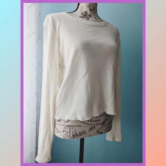 Calvin Klein Top - Picture 7 of 10